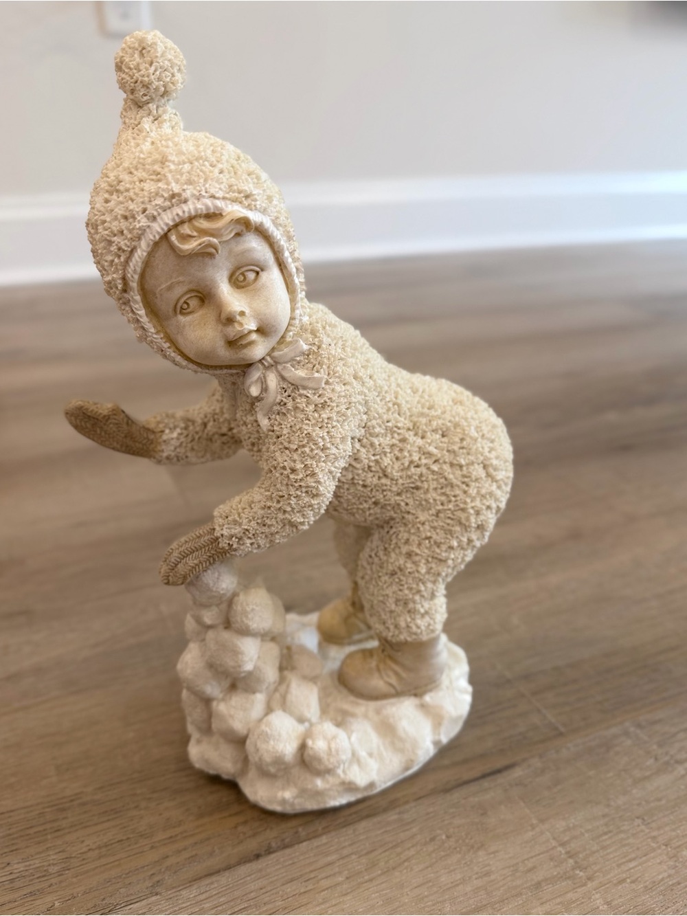 Winston Marketing Group Large 10" Snowbaby Figurine, Snowball Fight Statue